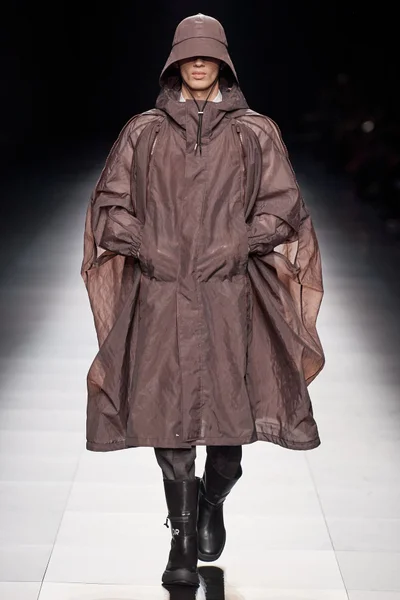 Look 54